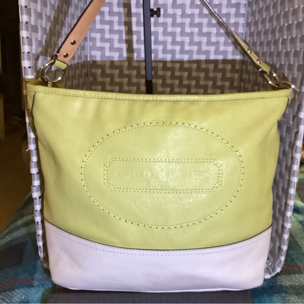 Coach New York Hampton Leather Tote Bag  K1221-19393